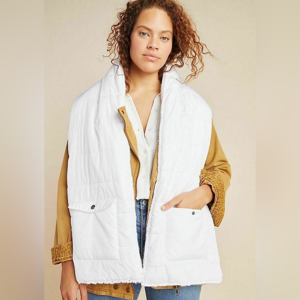 NWOT Sleeping On Snow Pocket Scarf in White